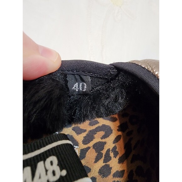 P448 WOMENS 40 SZ 9 GOLD SLIP ON LABY SNEAKER SLIPPER CHEETAH SHIMMER COMFY CUTE - Picture 8 of 15